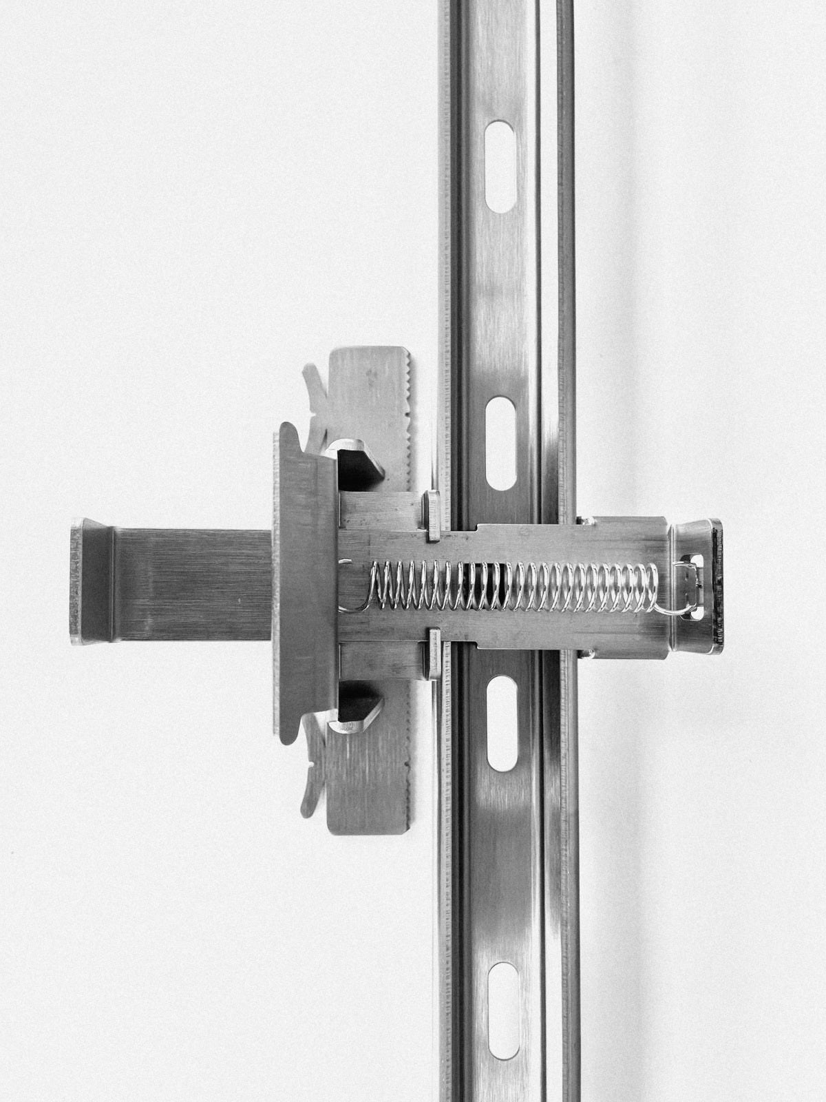 FitzBrick Wall Starter Line Clamp